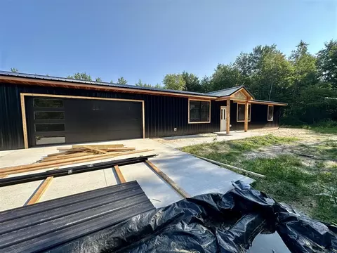 1312 E Riley Thompson, Muskegon, MI 49445