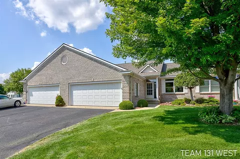 6633 Cedar Grv, Jenison, MI 49428