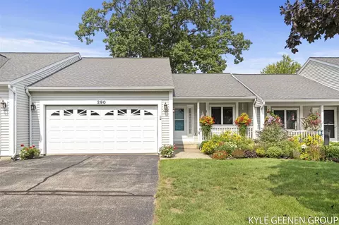 290 Winter Oaks, Holland, MI 49424