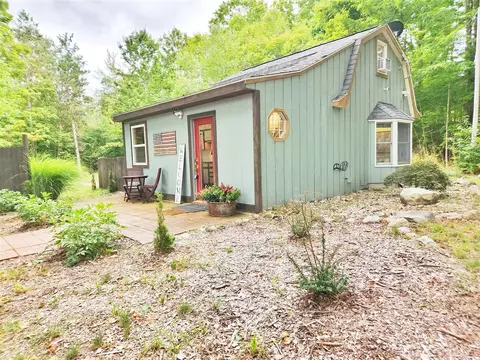 1120 N Meadowbrook, White Cloud, MI 49349