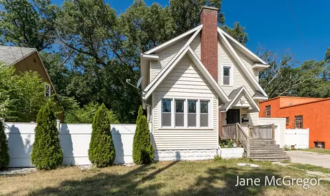 3305 Peck, Muskegon, MI 49444