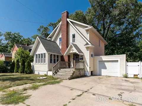 3305 Peck, Muskegon, MI 49444