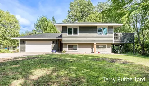 17802 170th, Spring Lake, MI 49456