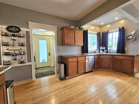 Kitchen - 121 W Ann, Belding, MI 48809 photo 1 of 6
