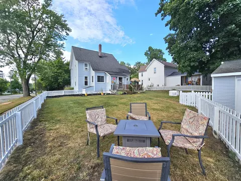 Exterior - 121 W Ann, Belding, MI 48809 photo 10 of 11