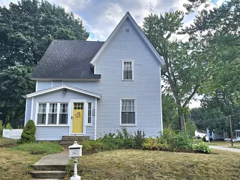 Exterior - 121 W Ann, Belding, MI 48809 photo 6 of 11