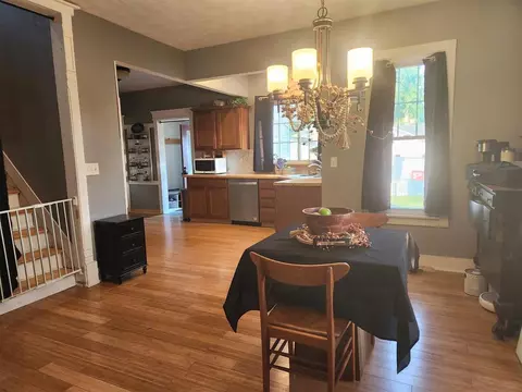 Dining - 121 W Ann, Belding, MI 48809 photo 1 of 2