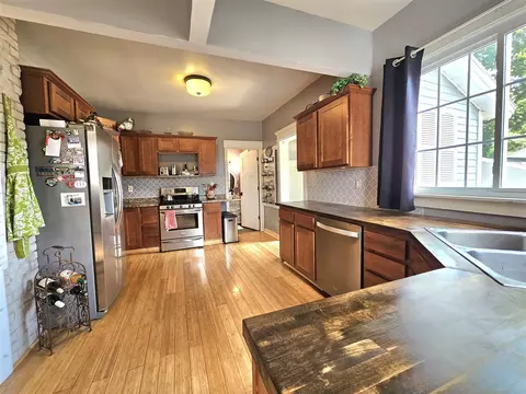 Kitchen - 121 W Ann, Belding, MI 48809 photo 4 of 6