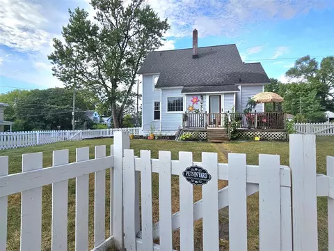 Exterior - 121 W Ann, Belding, MI 48809 photo 2 of 11