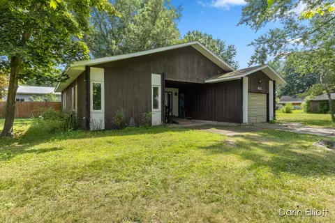 Exterior - 93 N Robinson, Lyons, MI 48851 photo 2 of 4