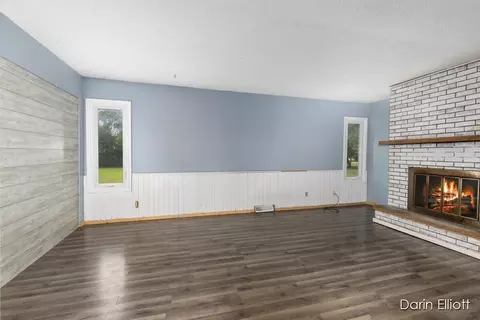 Living - 93 N Robinson, Lyons, MI 48851 photo 2 of 5