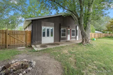 Exterior - 93 N Robinson, Lyons, MI 48851 photo 3 of 4