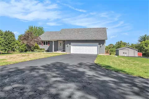 6103 142nd, Holland, MI 49423