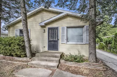 4111 Woodstock, Grand Rapids, MI 49548