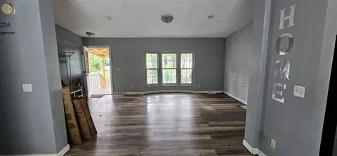 Living - 7381 Lansing, Jackson, MI 49201 photo 1 of 1