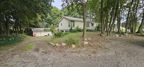 Exterior - 7381 Lansing, Jackson, MI 49201 photo 3 of 26