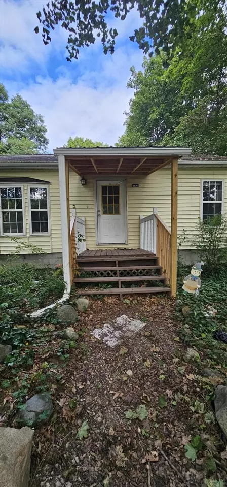 Exterior - 7381 Lansing, Jackson, MI 49201 photo 1 of 26