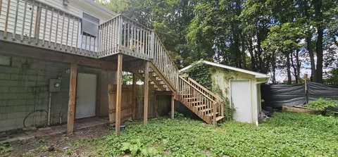 Exterior - 7381 Lansing, Jackson, MI 49201 photo 8 of 26