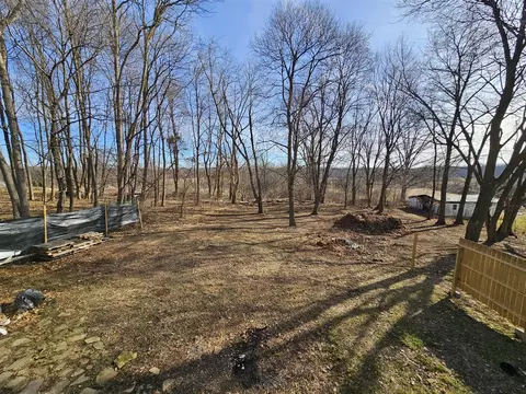 Exterior - 7381 Lansing, Jackson, MI 49201 photo 23 of 26