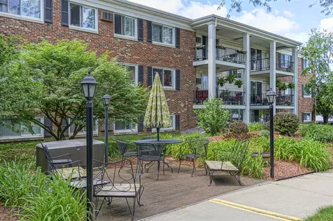 806 W Michigan #106W, Jackson, MI 49202
