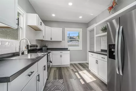 Kitchen - 300 E Bennett, Three Rivers, MI 49093 photo 2 of 2