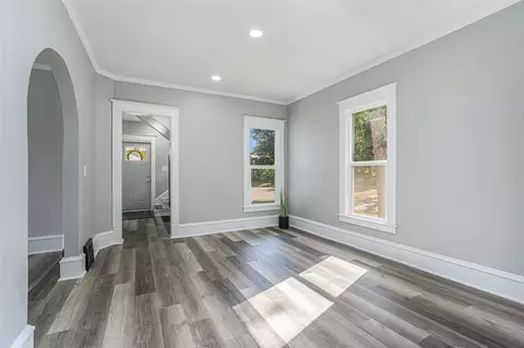 Living - 300 E Bennett, Three Rivers, MI 49093 photo 1 of 3