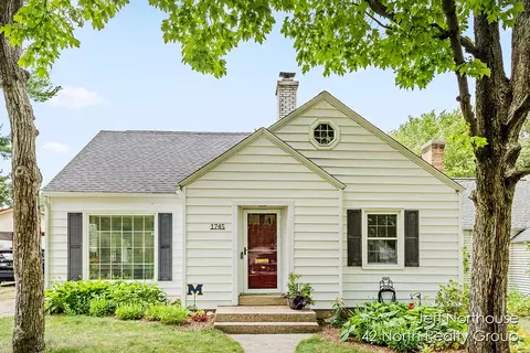 1745 Margaret, Grand Rapids, MI 49507
