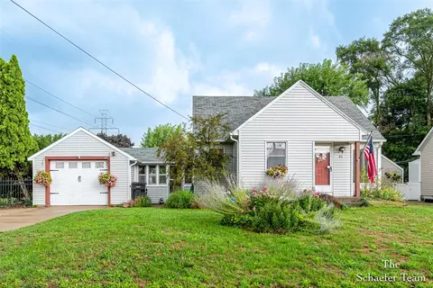 61 Bellevue, Grand Rapids, MI 49548