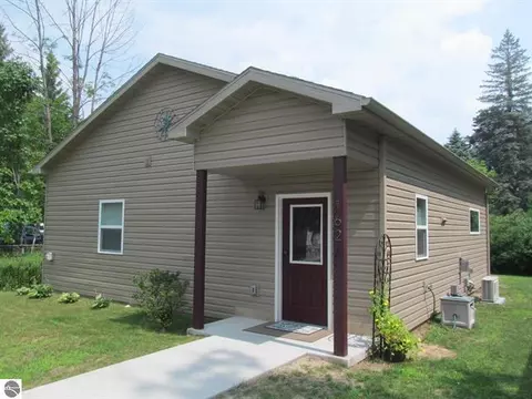 162 Leisure #A&B, Cadillac, MI 49601
