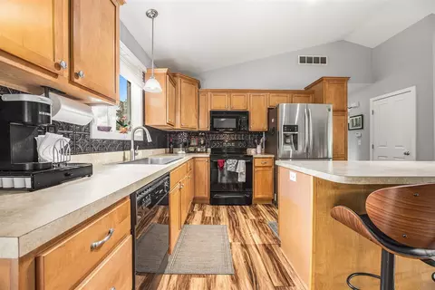 Kitchen - 3380 Milo, Walker, MI 49534 photo 2 of 5