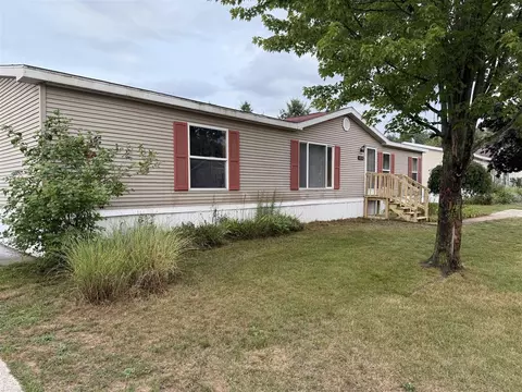 4242 Doral, Muskegon, MI 49442