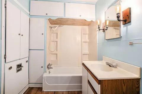 Bath - 75 Parsonage, Saranac, MI 48881 photo 1 of 2