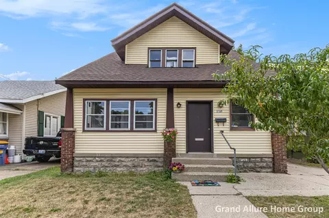 1819 Lafayette, Grand Rapids, MI 49507