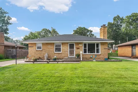 906 Bellevue, Wyoming, MI 49509