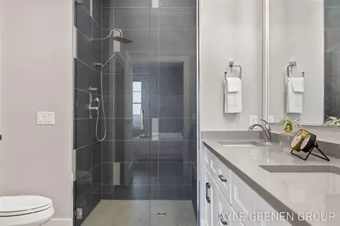 Bath - 50 W 8th #403, Holland, MI 49423 photo 1 of 6