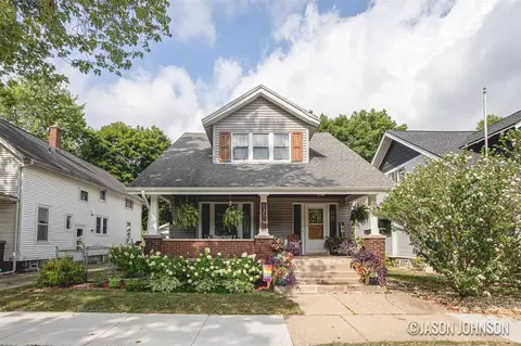 935 Pine, Grand Rapids, MI 49504