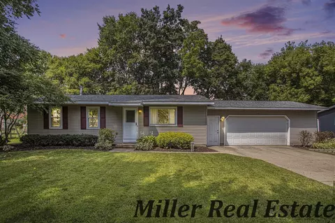 1071 Norway, Hastings, MI 49058