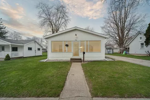 706 S Church, Saint Johns, MI 48879