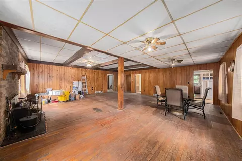 Living - 10501 Hadley, Gregory, MI 48137 photo 4 of 5