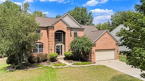 3879 Fraser, Rockford, MI 49341