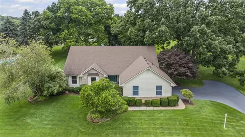 11274 Arrowhead, South Lyon, MI 48178