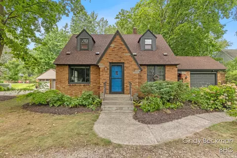704 Lugers, Holland, MI 49423
