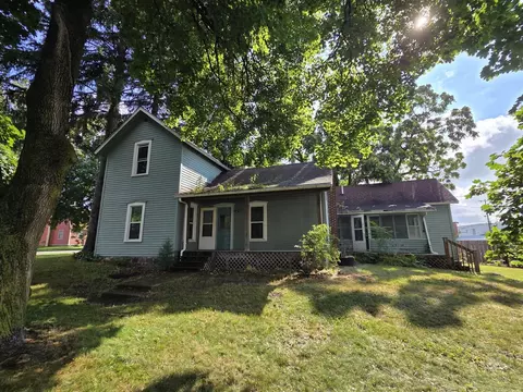 126 N 2nd, Edmore, MI 48829