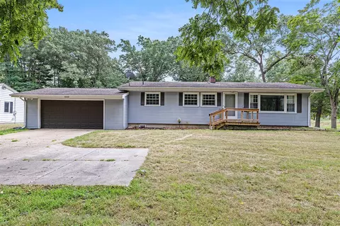 5225 Merriman, Jackson, MI 49201