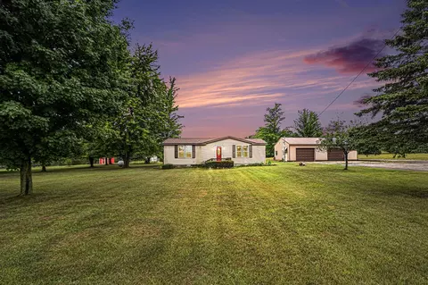 2771 W Arthur, New Era, MI 49446