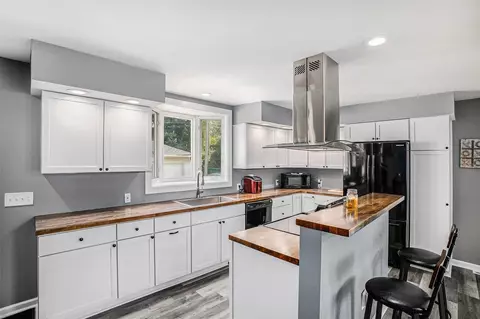 Kitchen - 1680 E Copas, Owosso, MI 48867 photo 1 of 2
