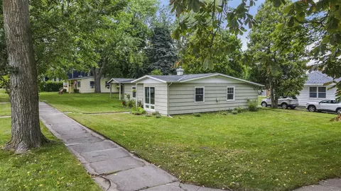 Exterior - 430 2nd, Manistee, MI 49660 photo 3 of 9