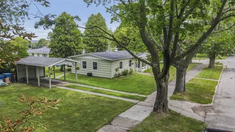 Exterior - 430 2nd, Manistee, MI 49660 photo 7 of 9