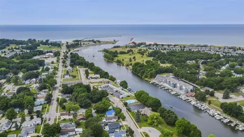 View/Area - 430 2nd, Manistee, MI 49660 photo 9 of 9