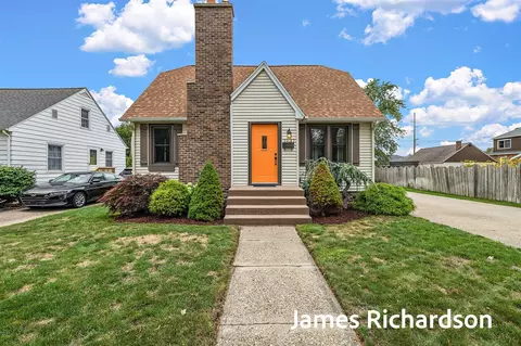 1037 Waverly, Grand Haven, MI 49417